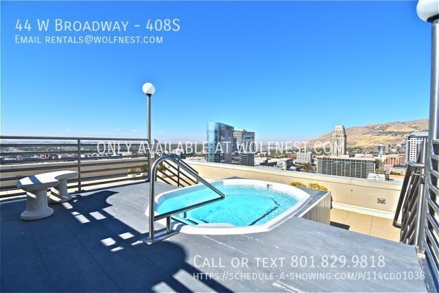Luxurious 1 Bed Downtown Condo! No Deposit Option! property image