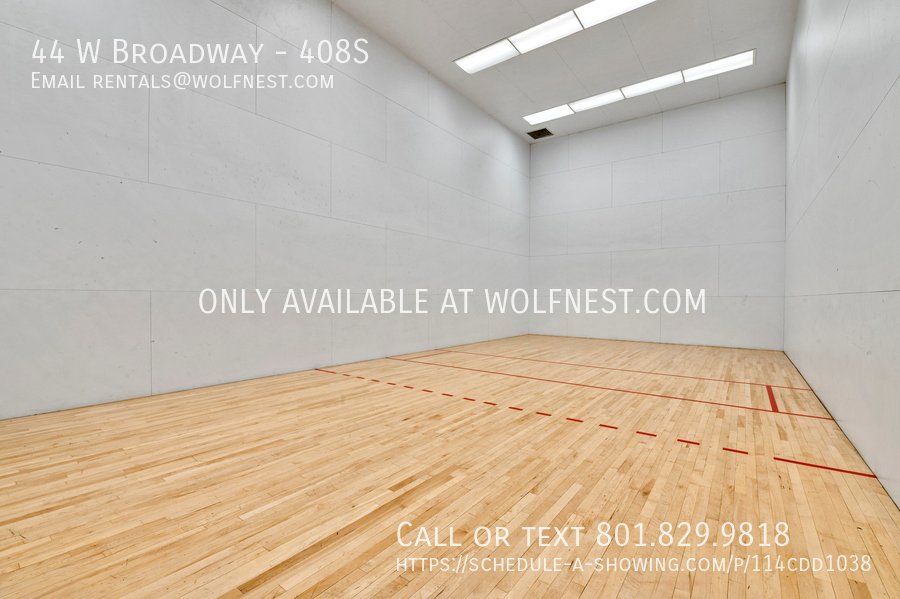 Luxurious 1 Bed Downtown Condo! No Deposit Option! property image