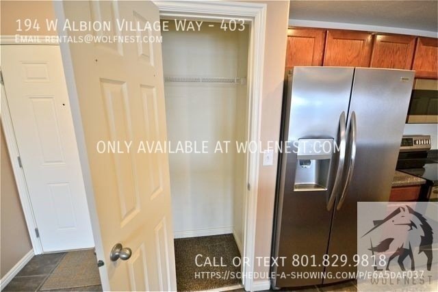 Lovely 2 Bedroom Sandy Condo! No Security Deposit Option! property image
