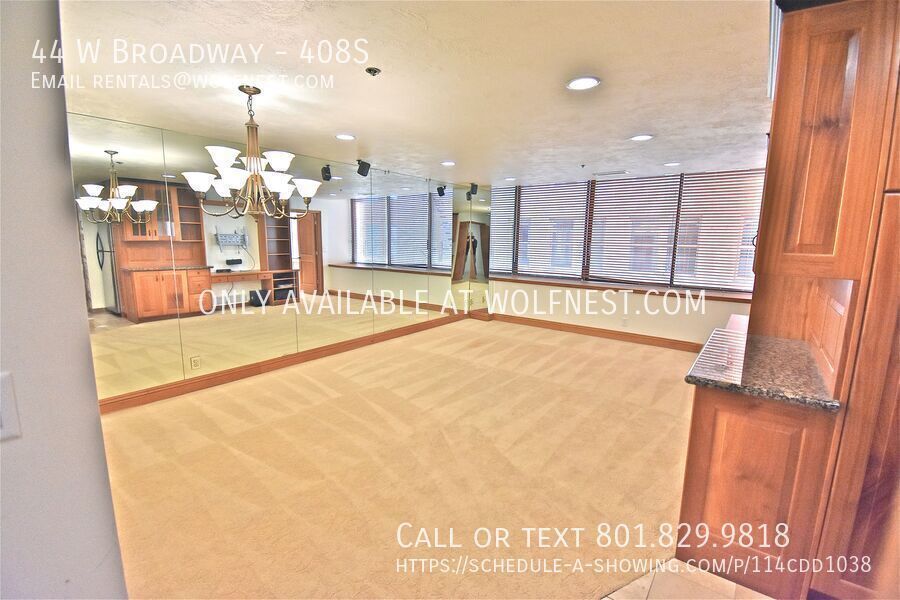 Luxurious 1 Bed Downtown Condo! No Deposit Option! property image