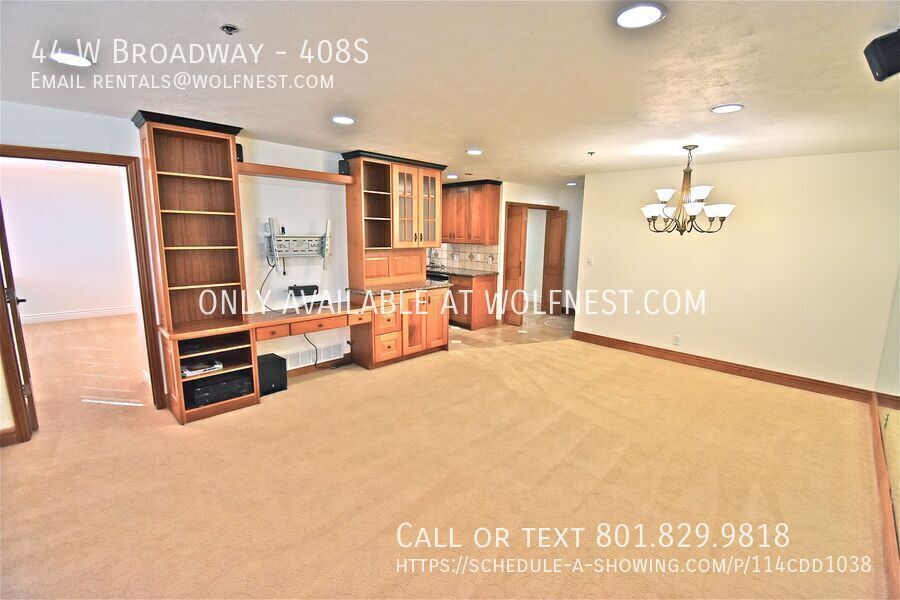 Luxurious 1 Bed Downtown Condo! No Deposit Option! property image