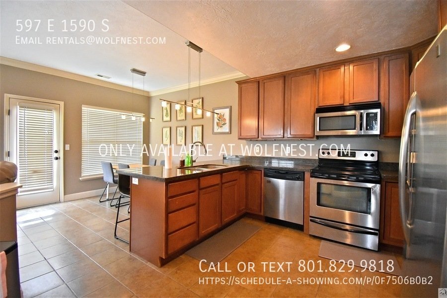 Beautiful 3 Bed Lehi Townhome! No Deposit Option! property image