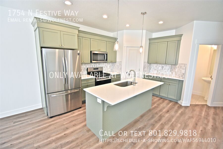 Spacious 3 Bed Saratoga Springs Townhome! No Deposit Option! property image