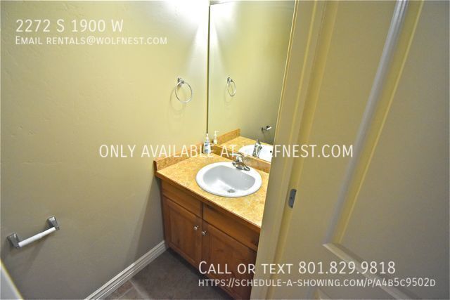 Wonderful 3 Bed Woods Cross Townhome! No Deposit Option! property image