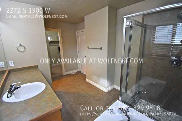 Wonderful 3 Bed Woods Cross Townhome! No Deposit Option! property image