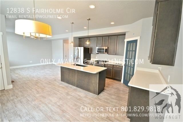 Gorgeous 3 Bed Herriman Townhome! No Deposit Option! property image