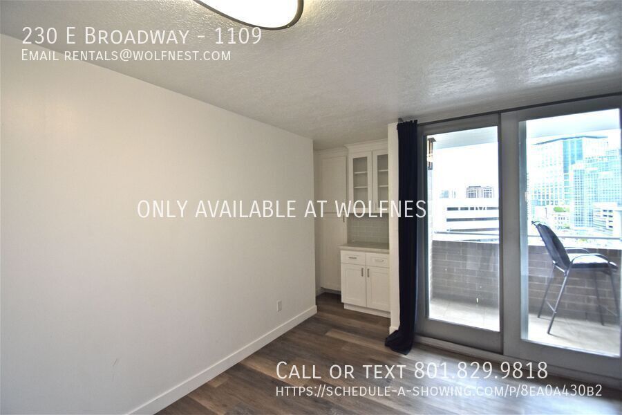 Remodeled 2 Bed Downtown Living Condo! No Deposit Option! property image