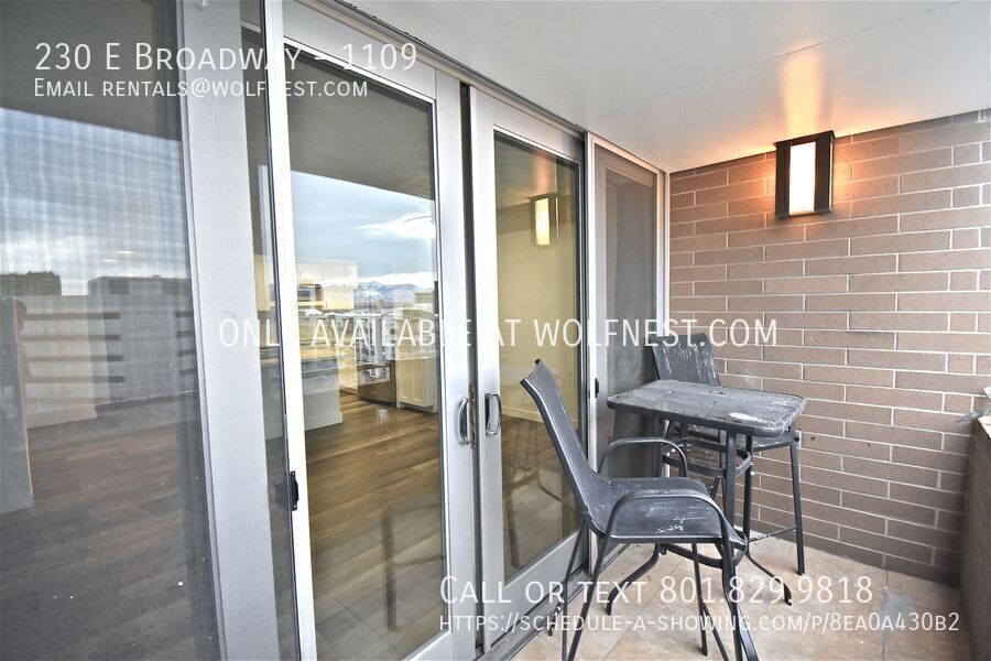 Remodeled 2 Bed Downtown Living Condo! No Deposit Option! property image