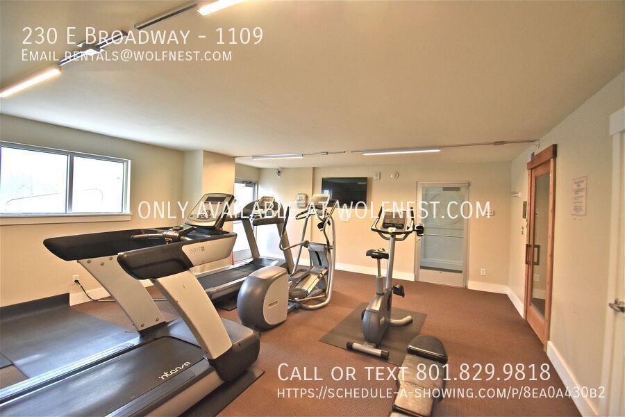 Remodeled 2 Bed Downtown Living Condo! No Deposit Option! property image