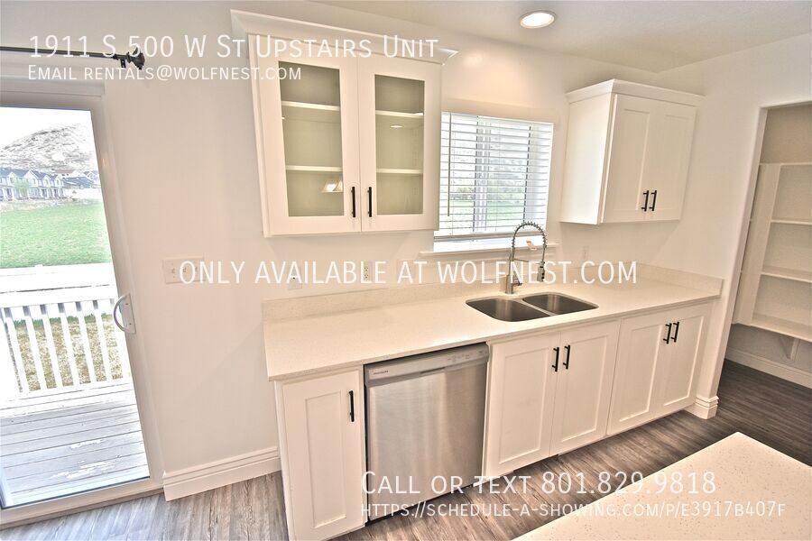 Stunning 3 Bedroom Payson Top Floor Unit! property image