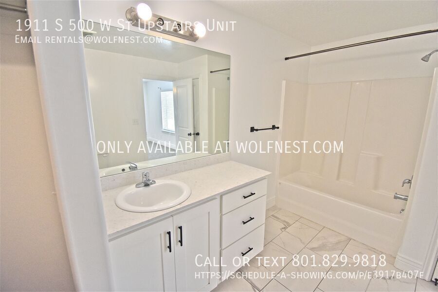 Stunning 3 Bedroom Payson Top Floor Unit! property image