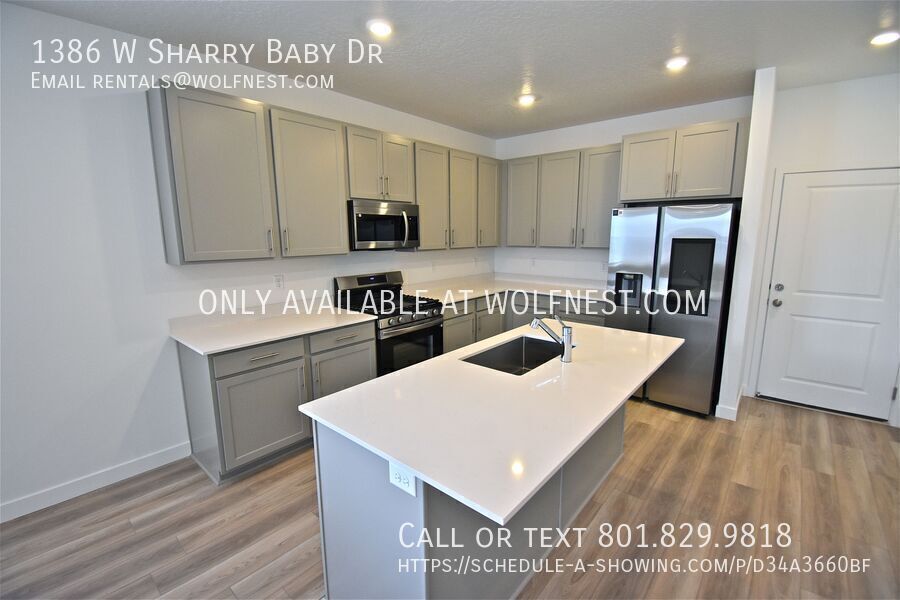 Stunning 4 Bed Saratoga Springs Townhome! property image