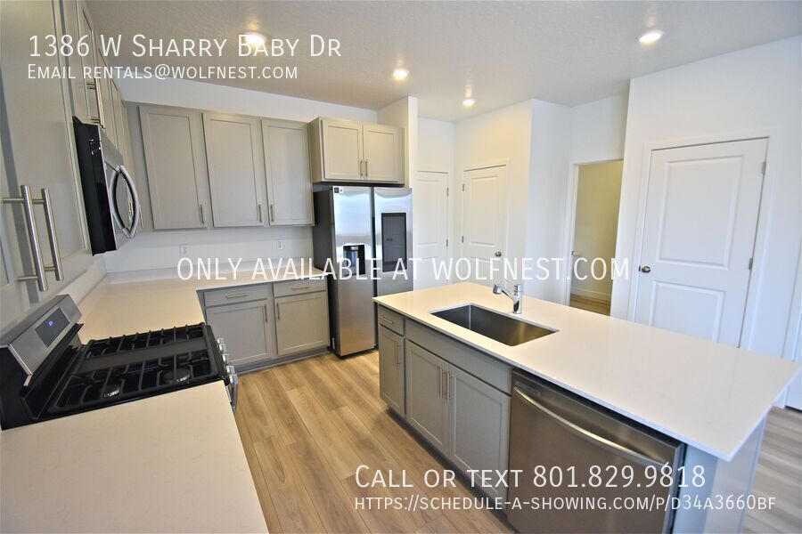 Stunning 4 Bed Saratoga Springs Townhome! property image