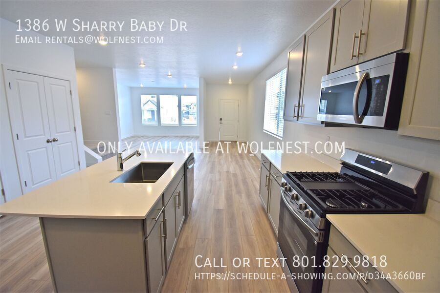 Stunning 4 Bed Saratoga Springs Townhome! property image