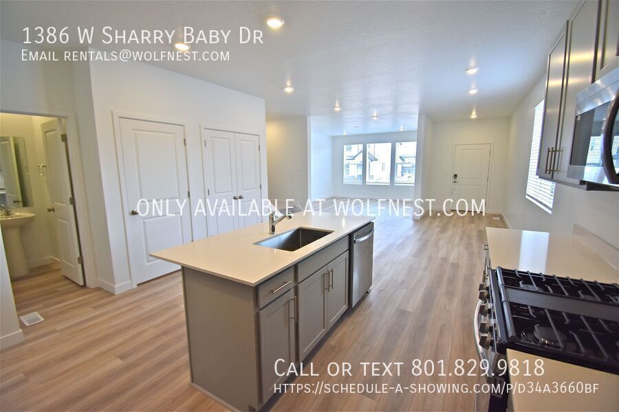 Stunning 4 Bed Saratoga Springs Townhome! property image