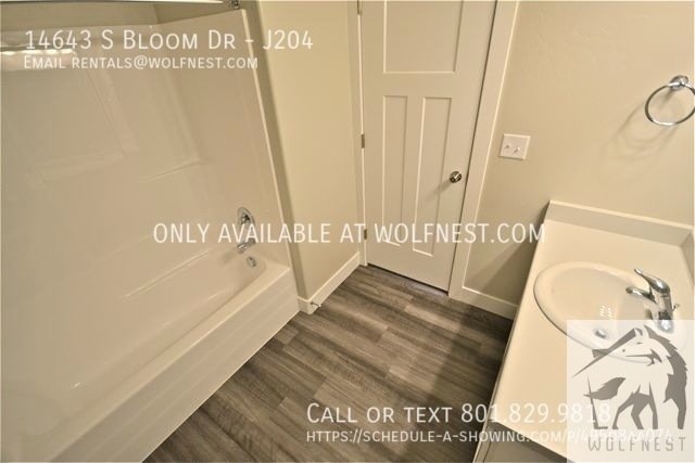 Stunning 3 Bed Herriman Condo! No Deposit Option! property image