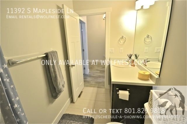 Incredible 5 Bed Sandy Townhome! No Deposit Option! property image