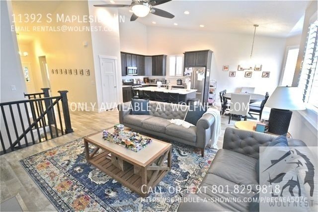 Incredible 5 Bed Sandy Townhome! No Deposit Option! property image