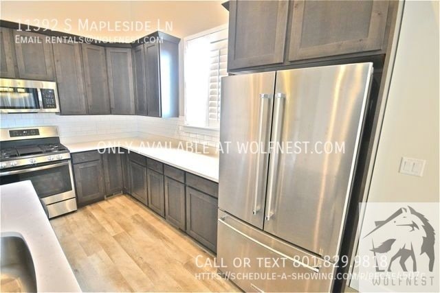 Incredible 5 Bed Sandy Townhome! No Deposit Option! property image