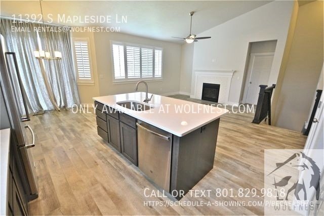 Incredible 5 Bed Sandy Townhome! No Deposit Option! property image