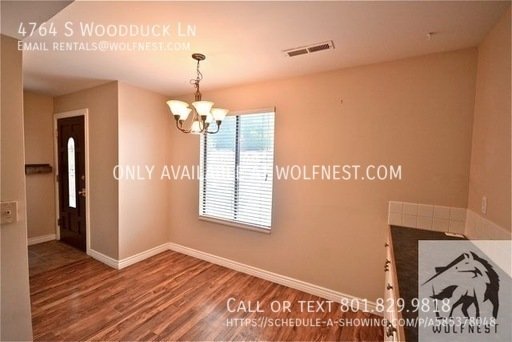 No Security Deposit Option! Stunning 2 Bedroom Holladay Townhome property image