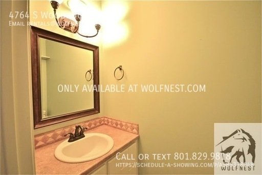 No Security Deposit Option! Stunning 2 Bedroom Holladay Townhome property image
