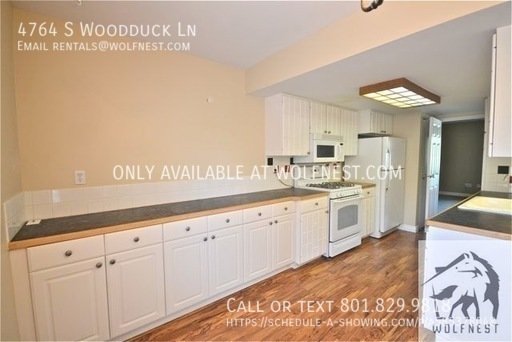 Stunning 2 Bed Holladay Townhome! No Security Option! property image