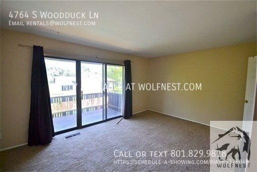 Stunning 2 Bed Holladay Townhome! No Security Option! property image