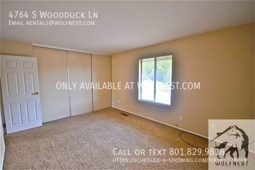 Stunning 2 Bed Holladay Townhome! No Security Option! property image