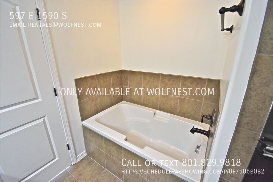 Beautiful 3 Bed Lehi Townhome! No Deposit Option! property image