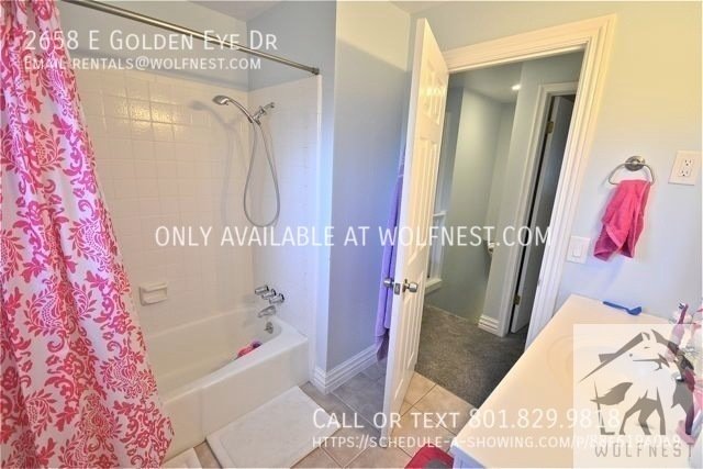 Wonderful 5 Bed Willow Creek Home! No Deposit Option! property image
