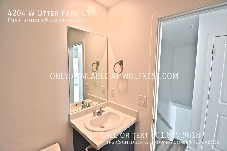 Stunning 3 Bed Riverton Townhome! No Deposit Option! property image