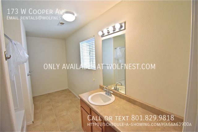 Beautiful 3 Bed Saratoga Springs Home! No Deposit Option! property image