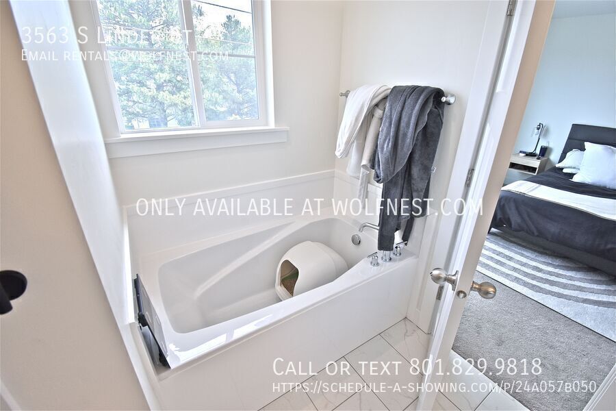 Stunning 4 Bed West Valley Townhome! No Deposit Option! property image
