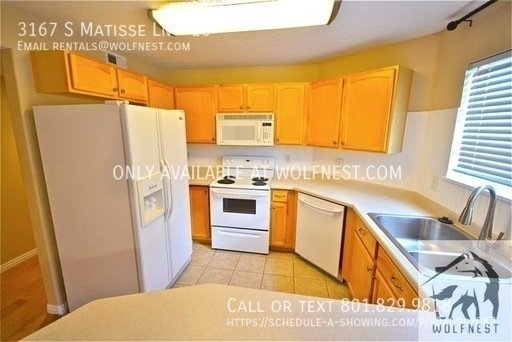Immaculate 3 Bed West Valley Condo! No Deposit Option! property image