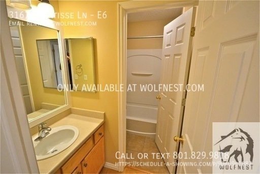 Immaculate 3 Bed West Valley Condo! No Deposit Option! property image