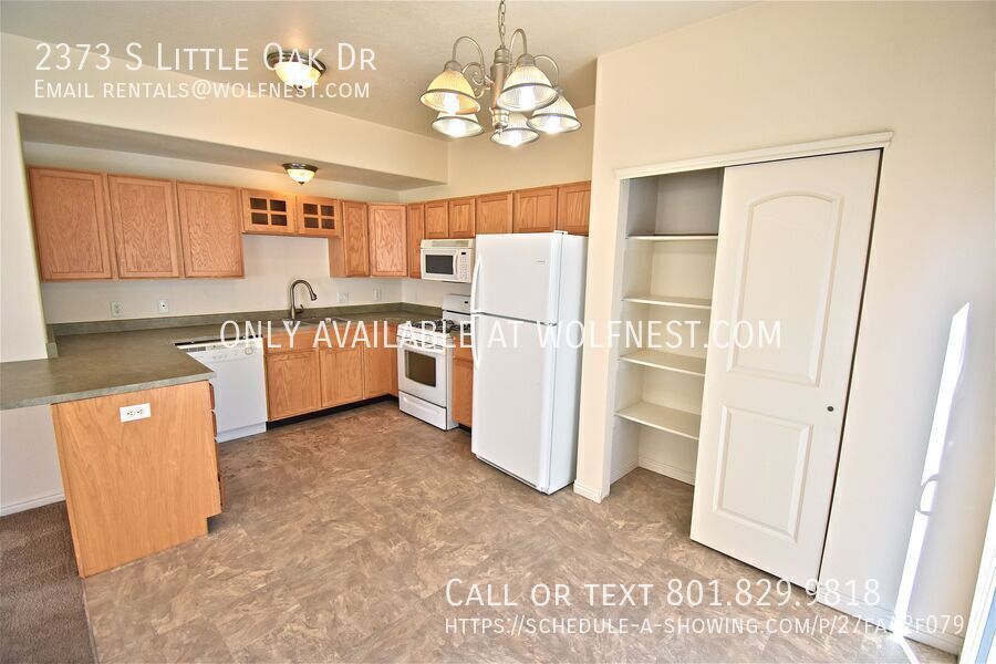 Lovely 3 Bed West Valley Townhome! No Deposit Option! property image