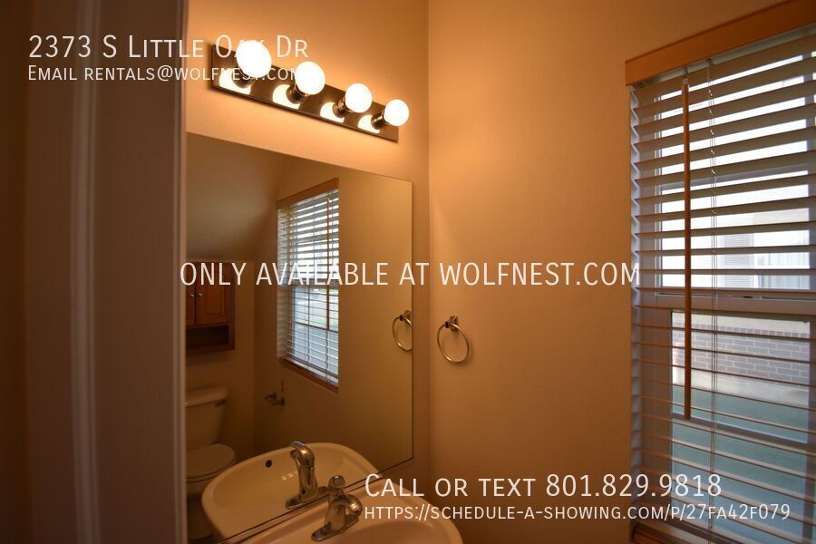 Lovely 3 Bed West Valley Townhome! No Deposit Option! property image