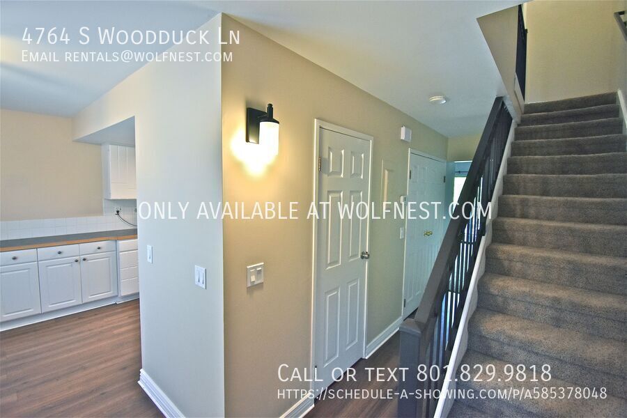 Stunning 2 Bed Holladay Townhome! No Security Option! property image