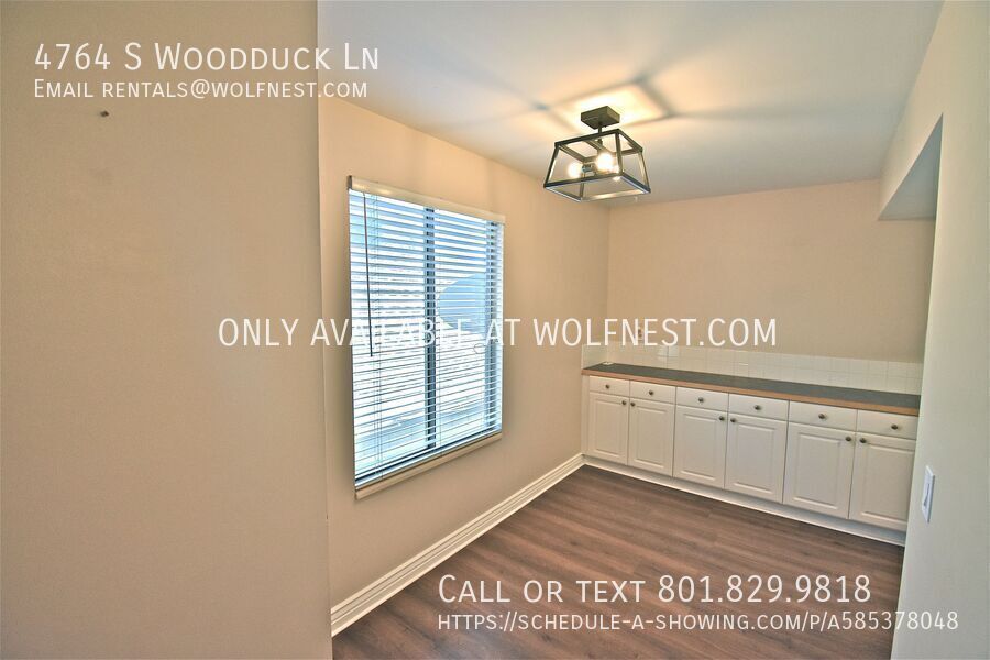 Stunning 2 Bed Holladay Townhome! No Security Option! property image