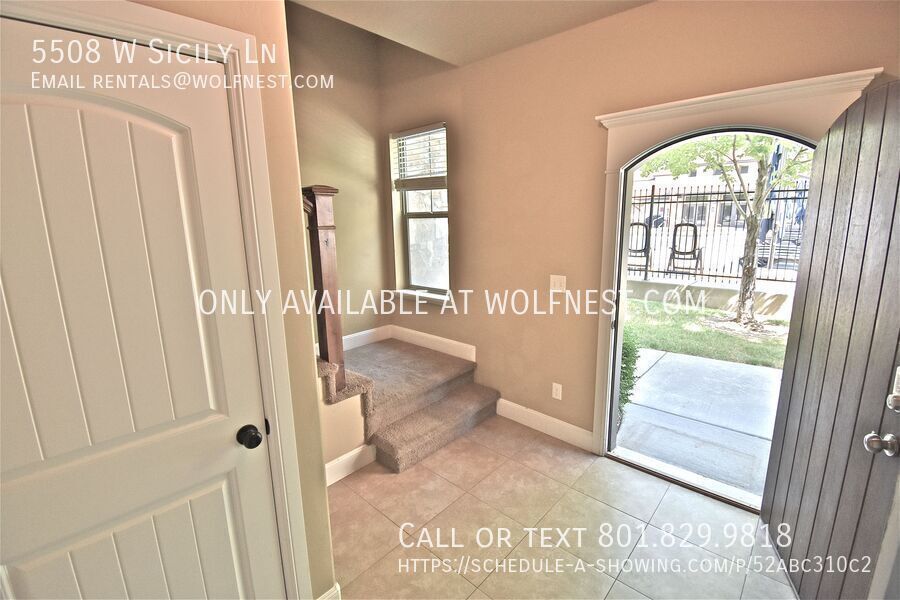 Sensational 3 Bed Highland Townhome! No Deposit Option! property image