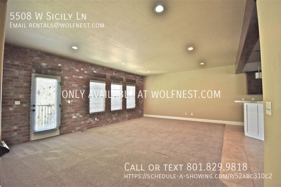 Sensational 3 Bed Highland Townhome! No Deposit Option! property image