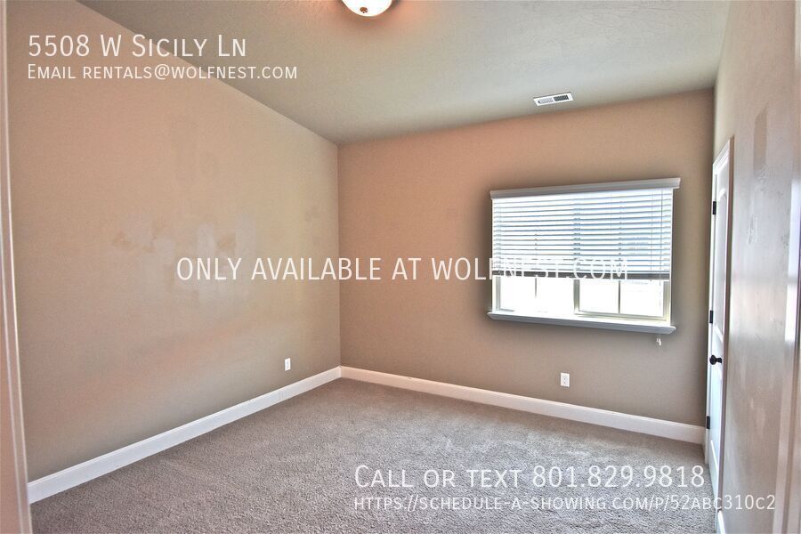 Sensational 3 Bed Highland Townhome! No Deposit Option! property image