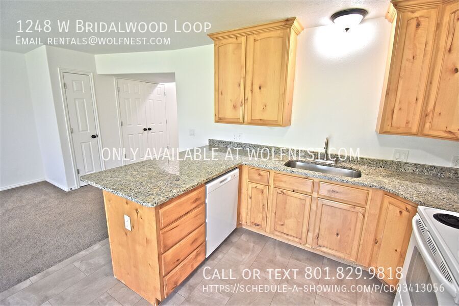 Stunning 3 Bed Lehi Townhome! No Deposit Option! property image