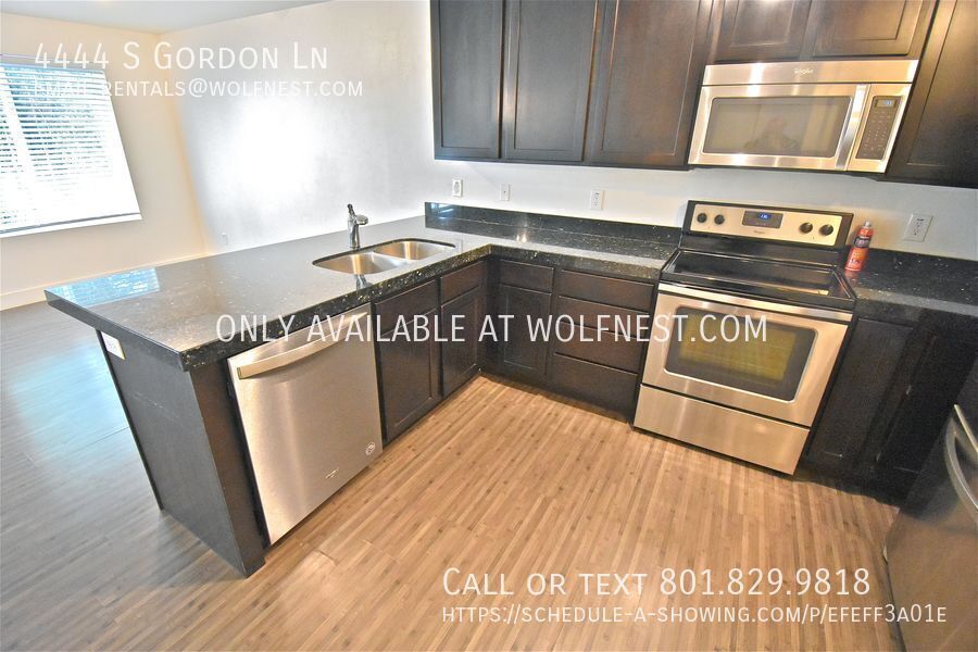 Spacious 3+ Bed Murray Townhome! No Deposit Option! property image