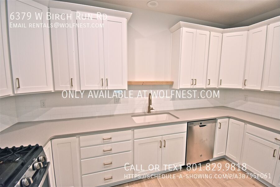 Beautiful 3 Bed Daybreak Townhome! No Deposit Option! property image