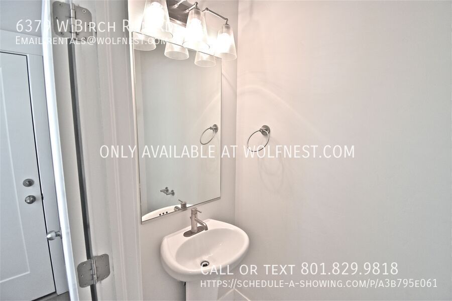 Beautiful 3 Bed Daybreak Townhome! No Deposit Option! property image