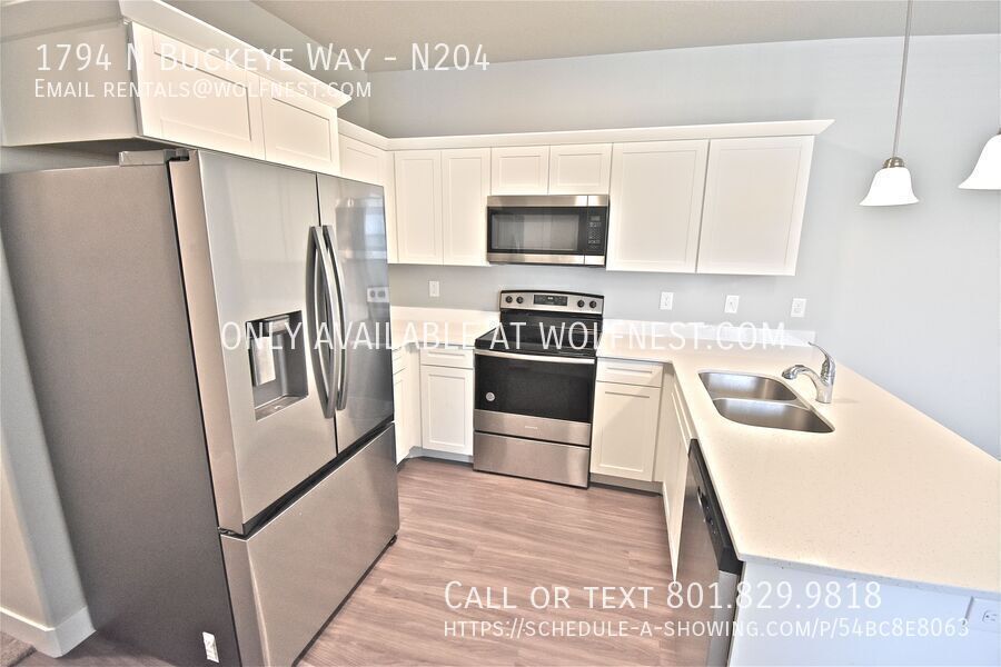 Stunning 3 Bed Saratoga Springs Condo! No Deposit Option! property image
