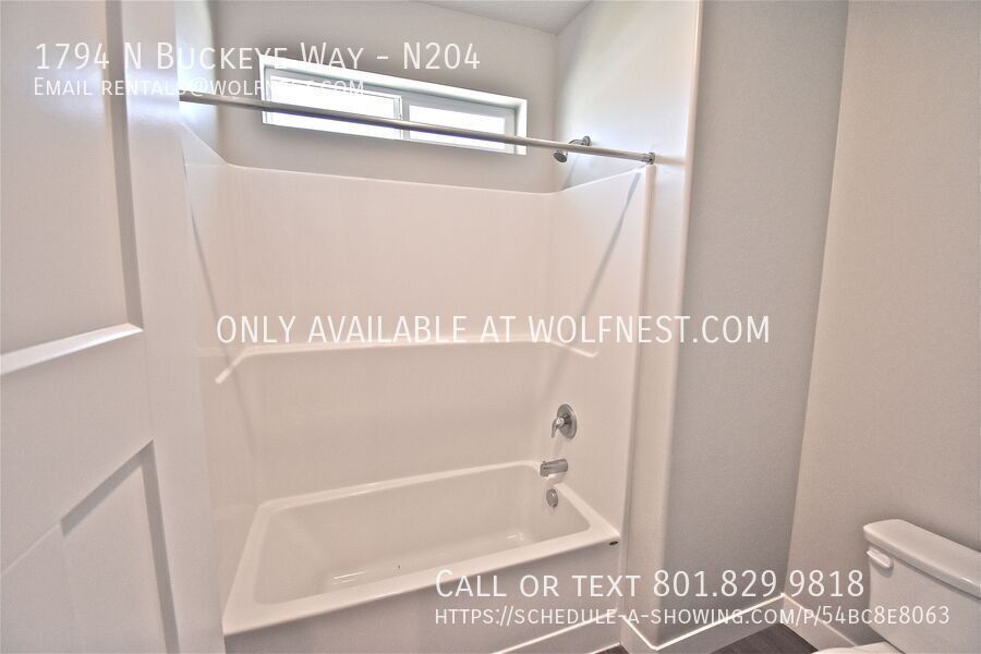 Stunning 3 Bed Saratoga Springs Condo! No Deposit Option! property image