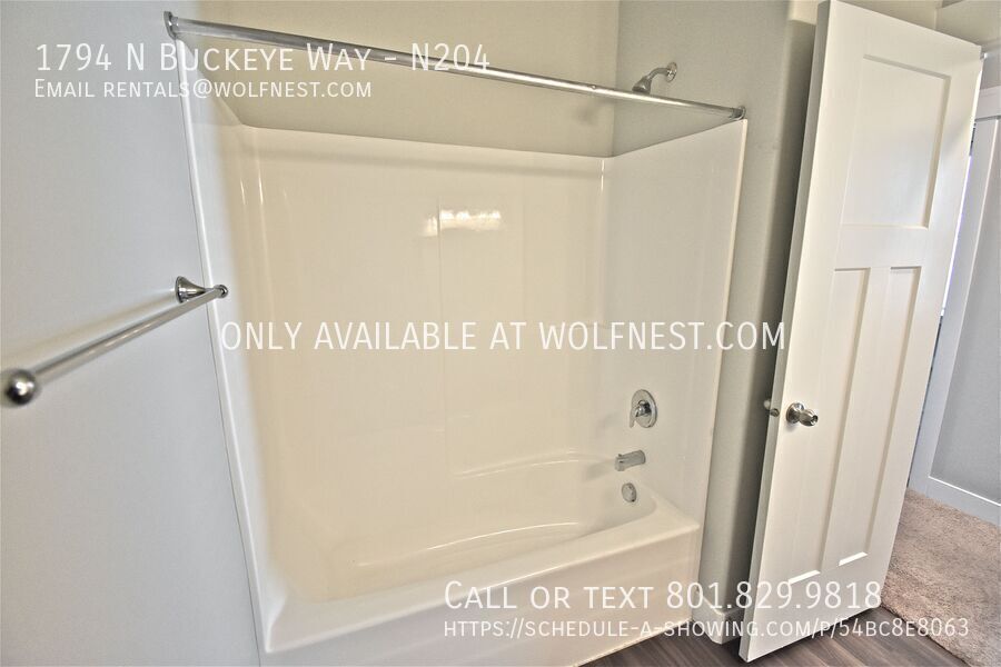 Stunning 3 Bed Saratoga Springs Condo! No Deposit Option! property image